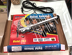 Antenă TV pentru interior/exterior (în cutie)