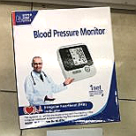 Aparat electronic de tensiune cu manșetă