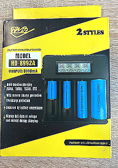 încărcător de baterii A-636.