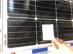 Panou solar monocristalin de 100W.