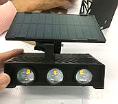 Lampă solară de grădină cu 6 LED-uri SMD.